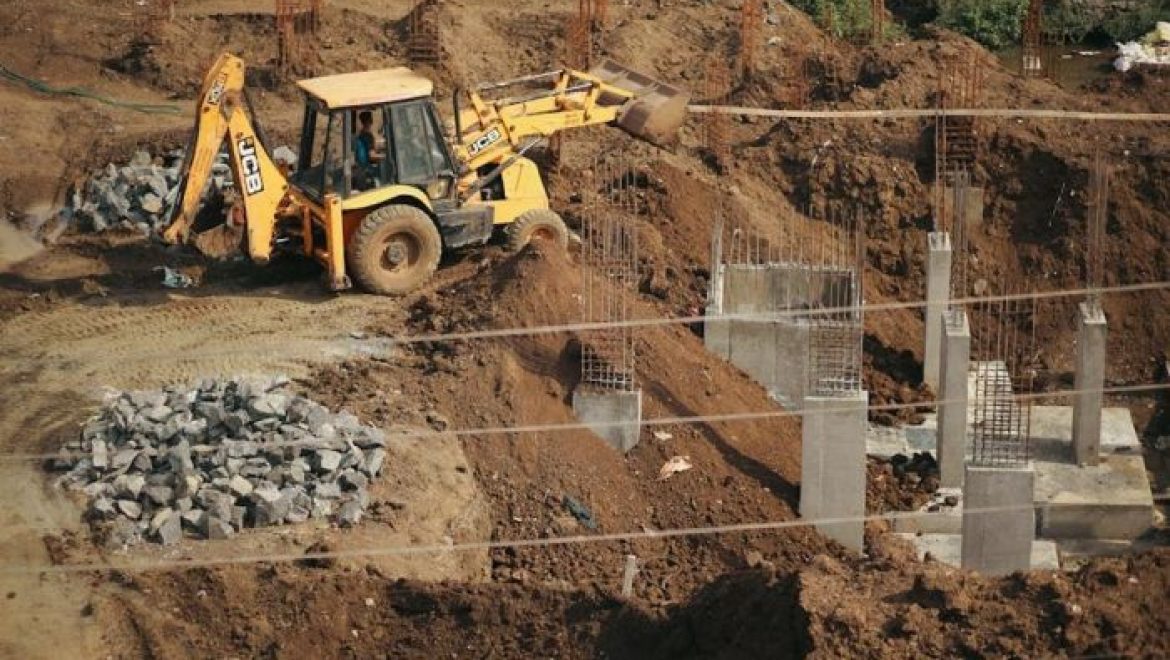 אין מקום לטעויות: הקשר הישיר בין דיוק ביסודות ליציבות המבנה והפיגומים